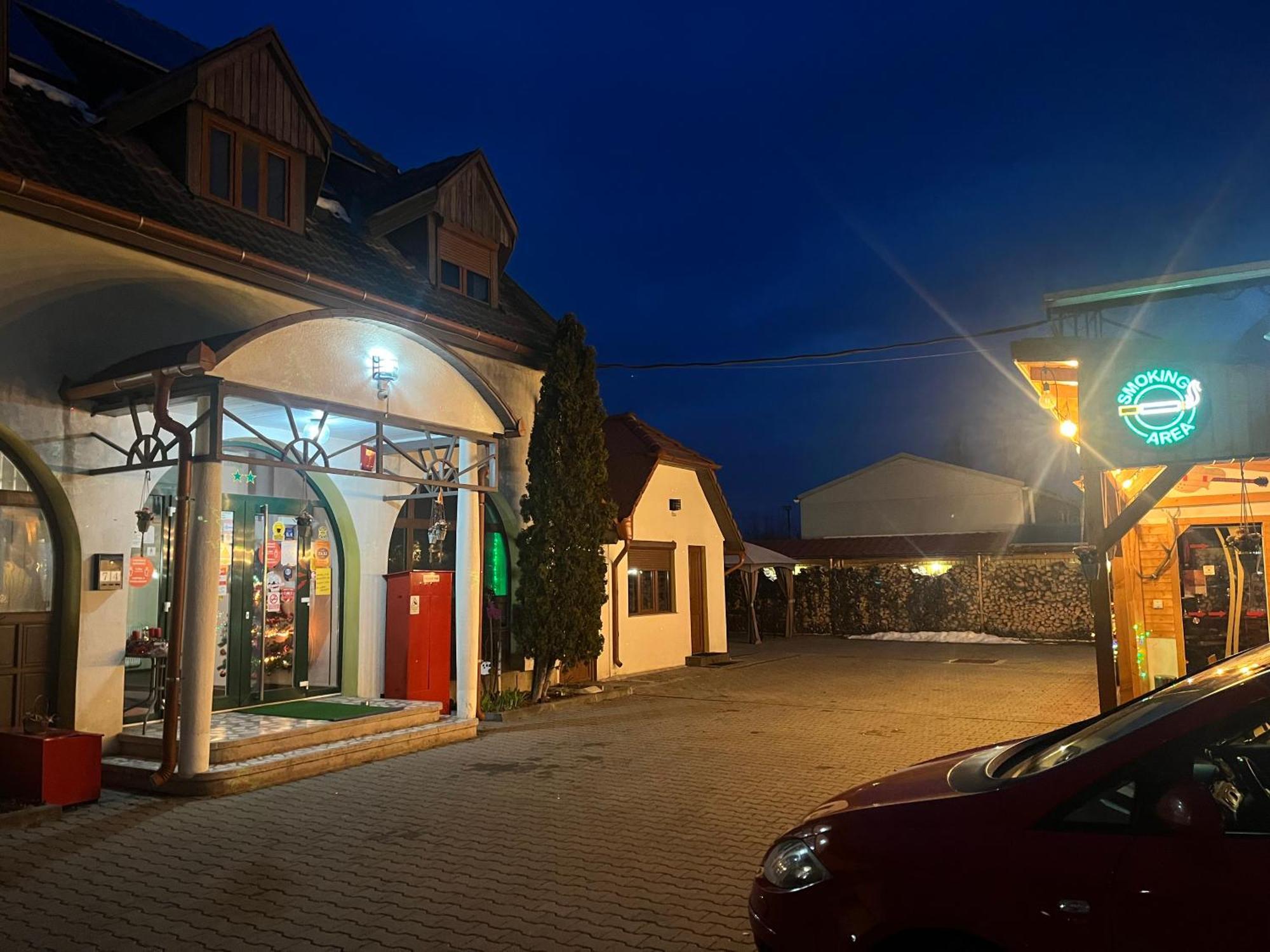 Prince Hotel Miercurea Ciuc Exteriör bild