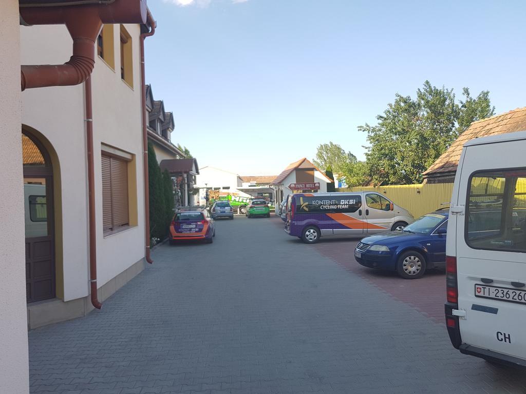 Prince Hotel Miercurea Ciuc Exteriör bild